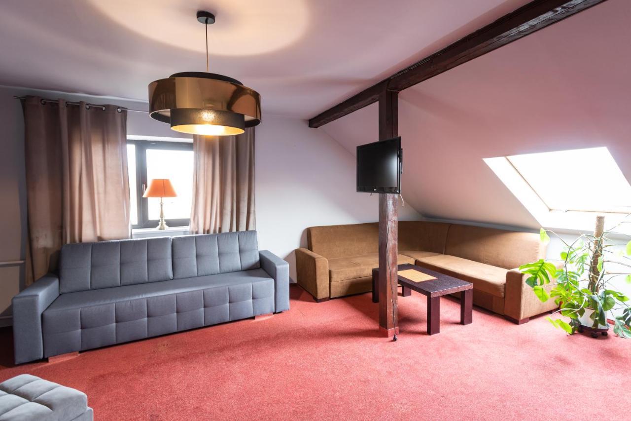 Hotel Podkowa Wrocław Exteriör bild