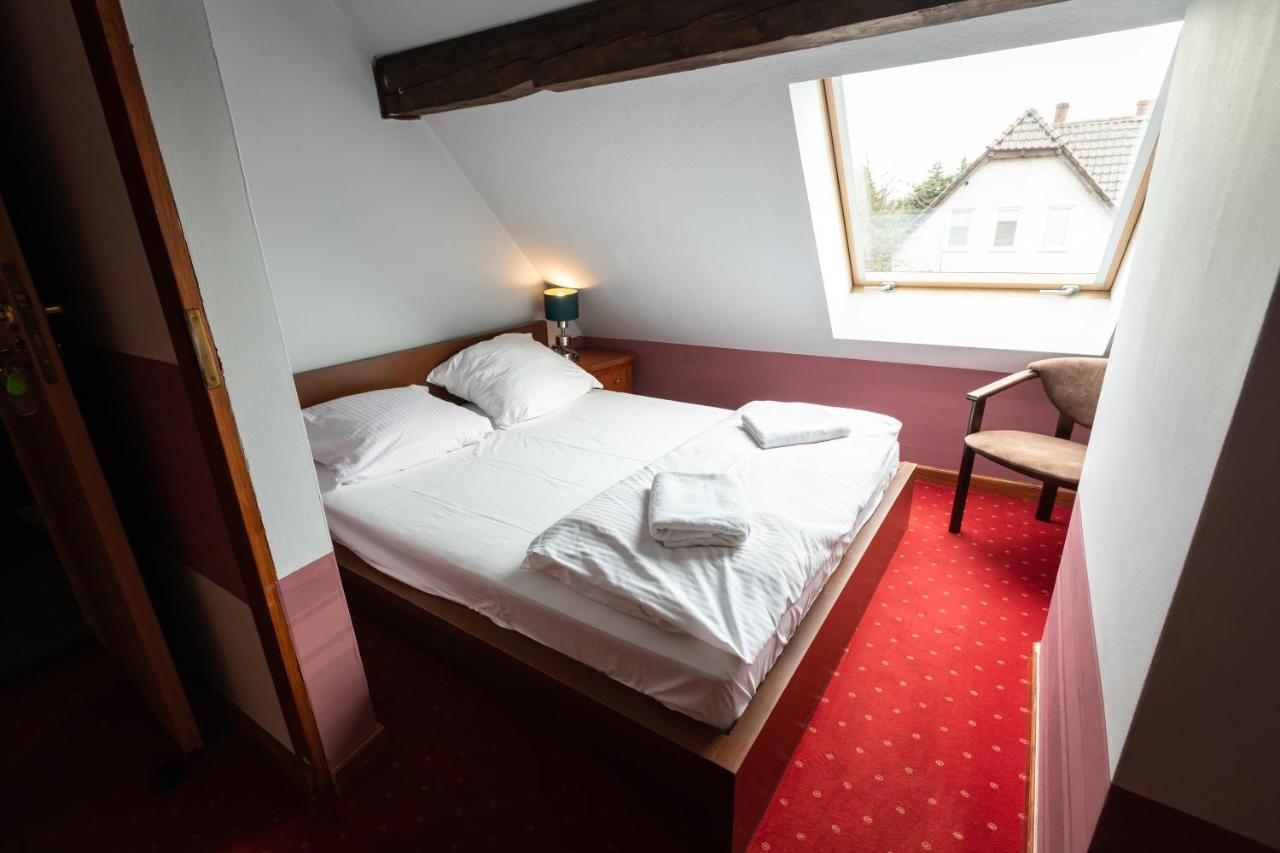 Hotel Podkowa Wrocław Exteriör bild