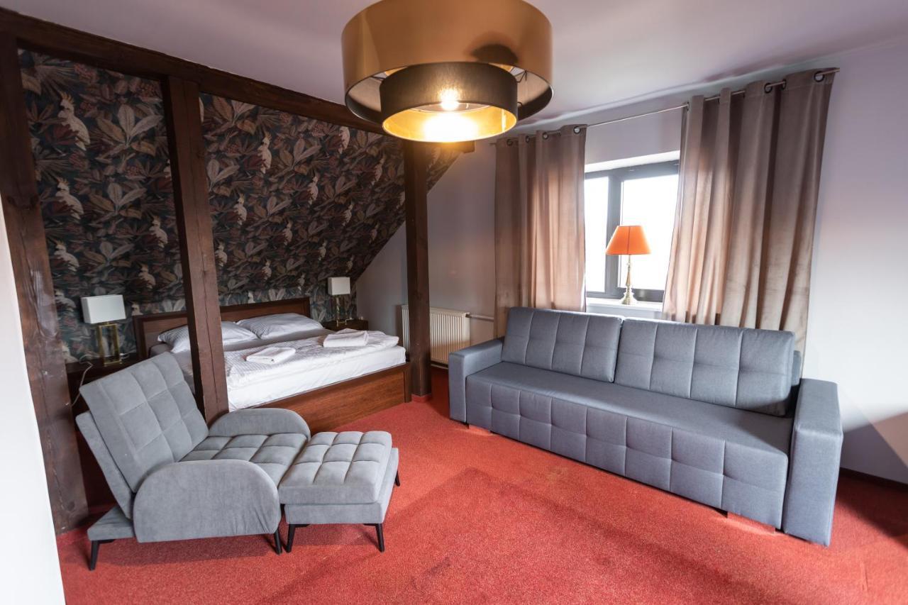Hotel Podkowa Wrocław Exteriör bild